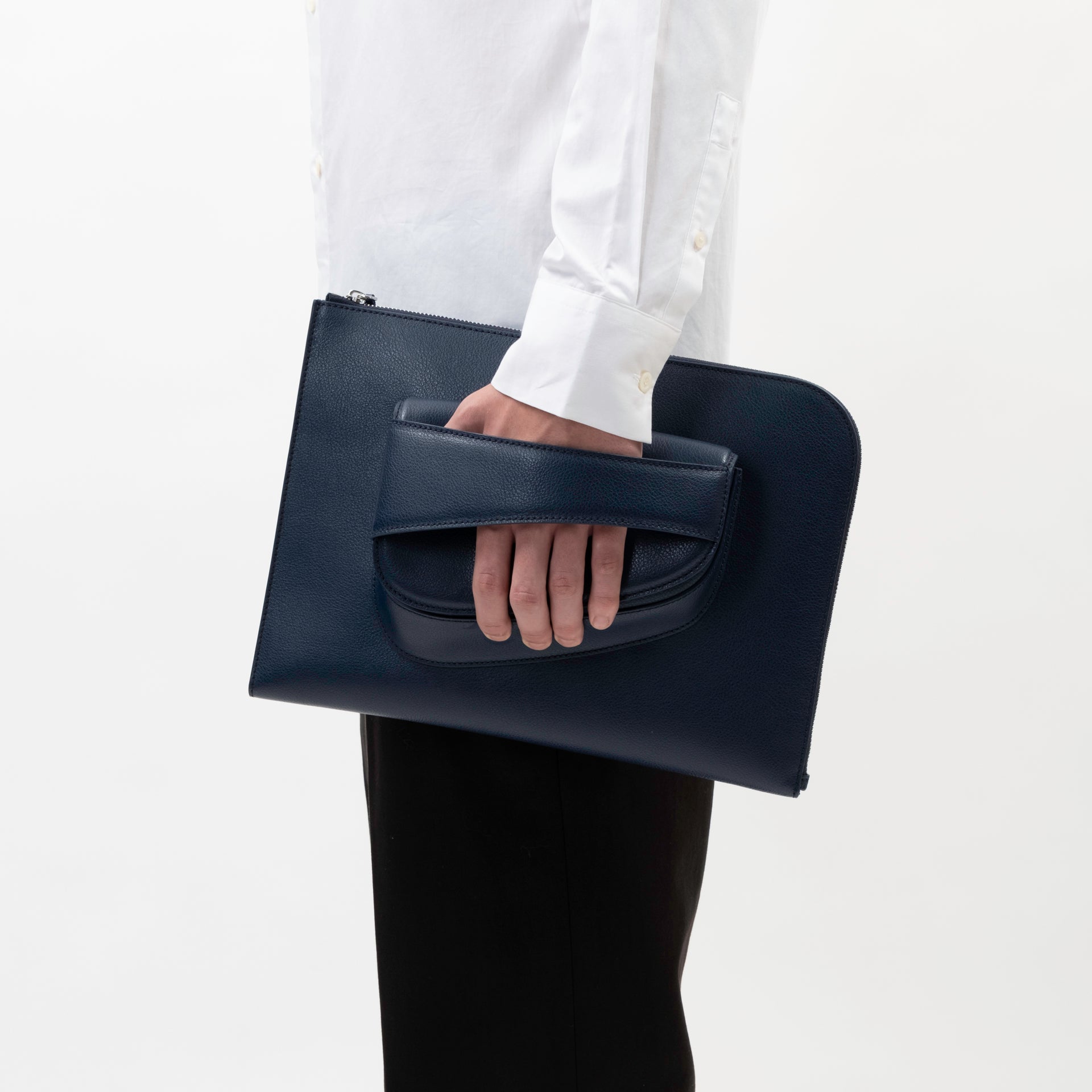 Ellipse Pebble Leather 13" Laptop Sleeve in Navy