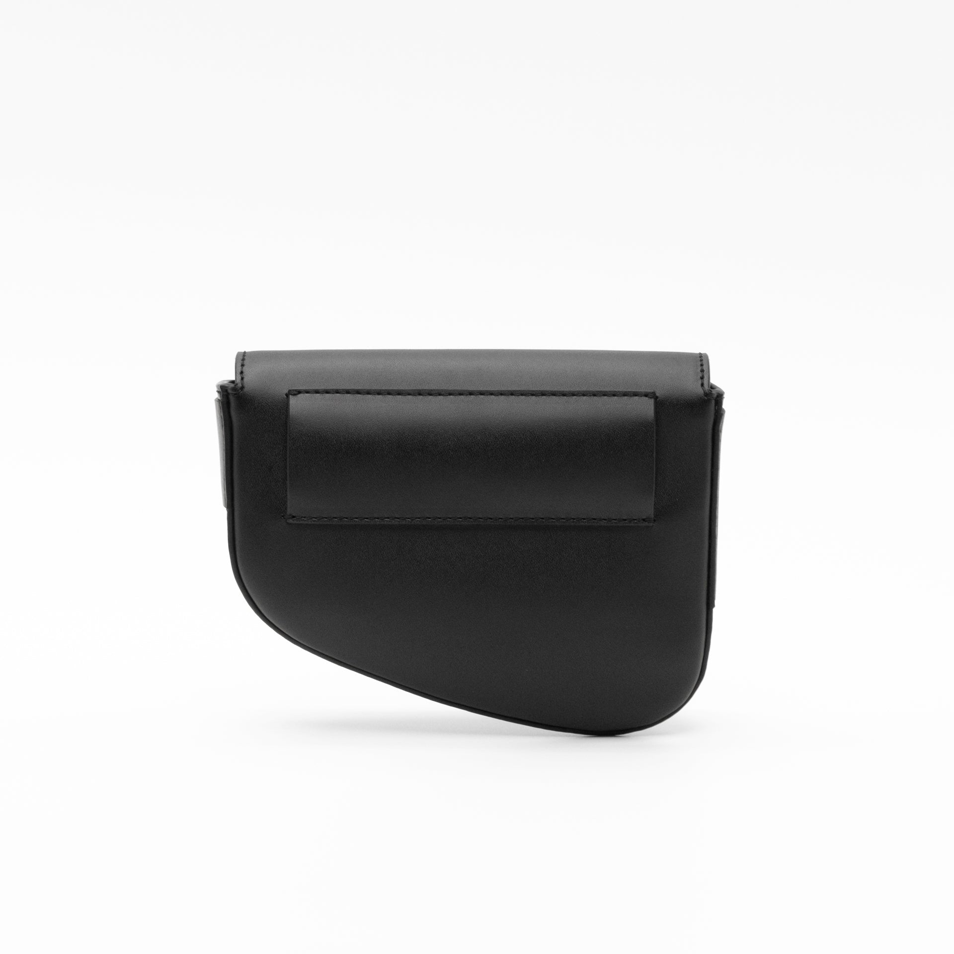 Ellipse Smooth Leather Fanny Pack in Ink