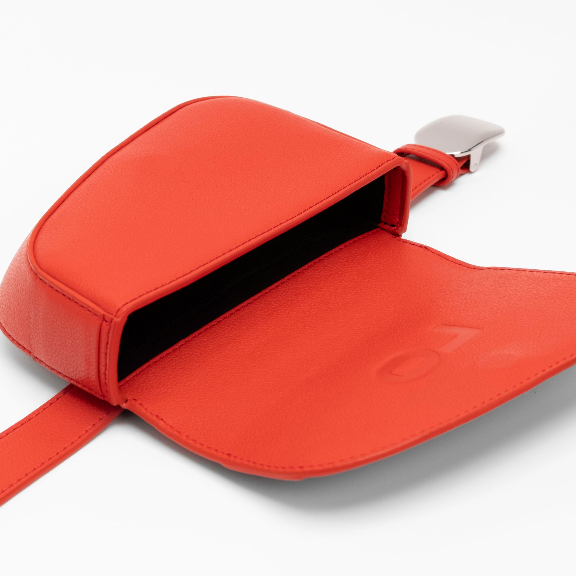 Ellipse Pebble Leather Fanny Pack in Tomato