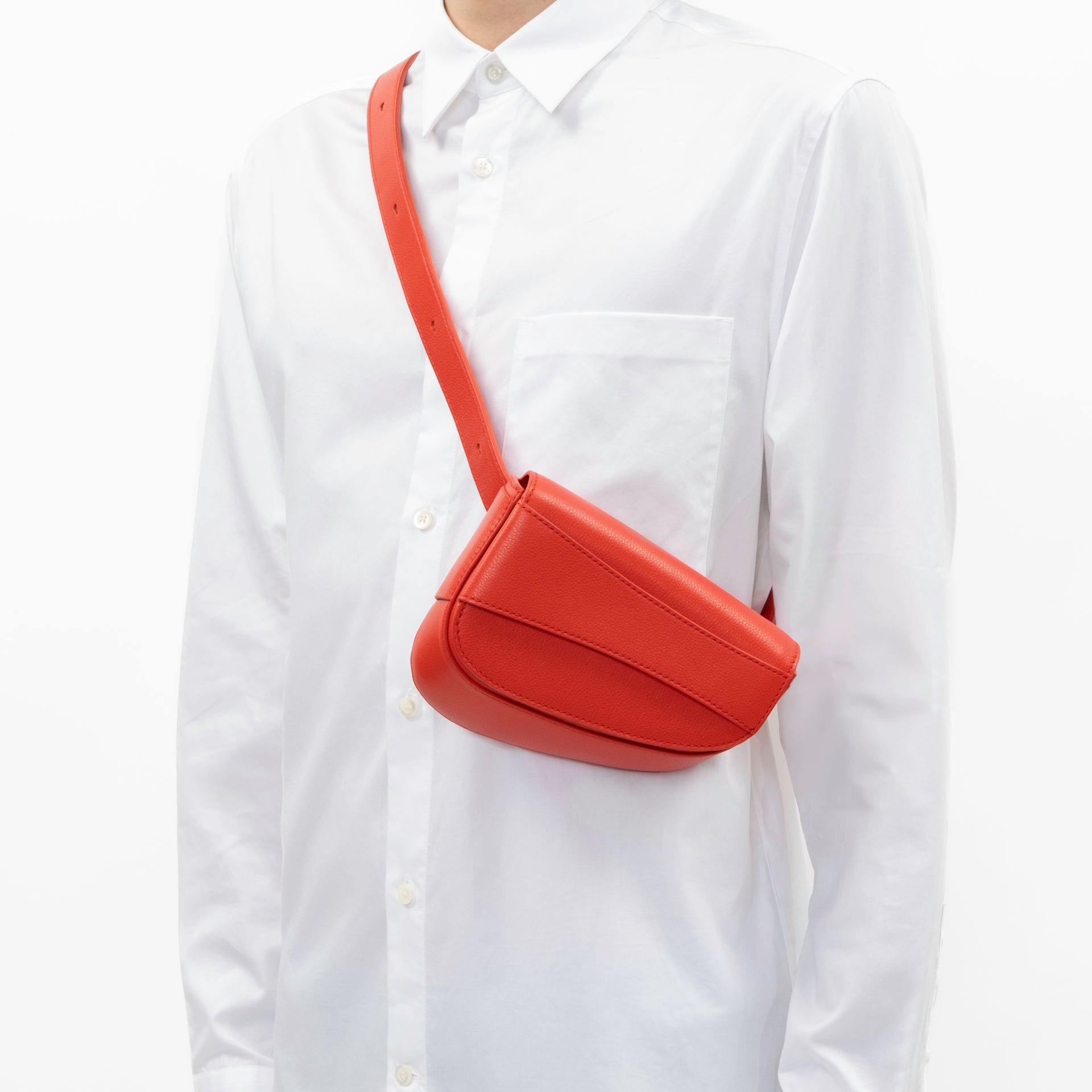 Ellipse Pebble Leather Fanny Pack in Tomato