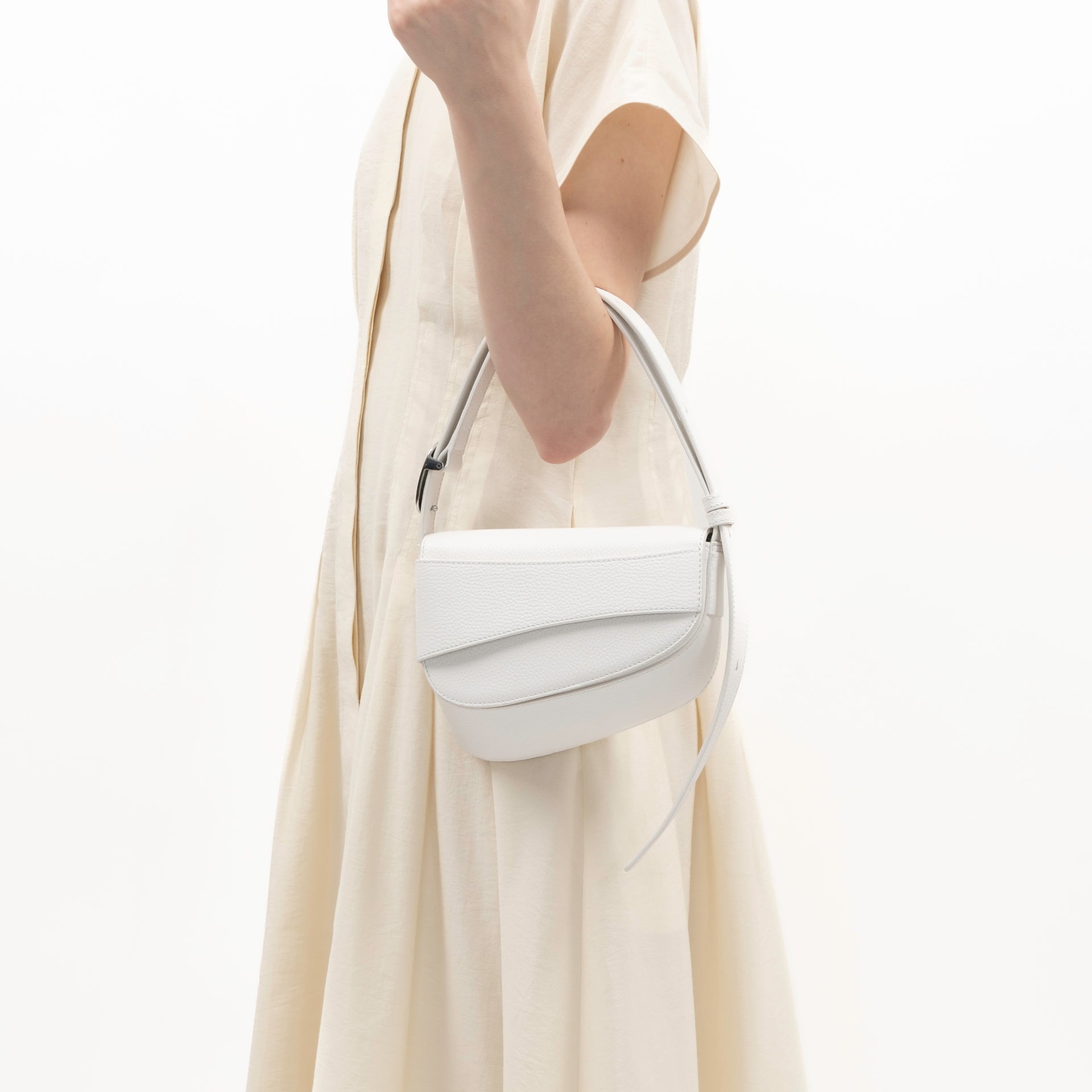 Ellipse Pebble Leather Shoulder Bag in Optic White