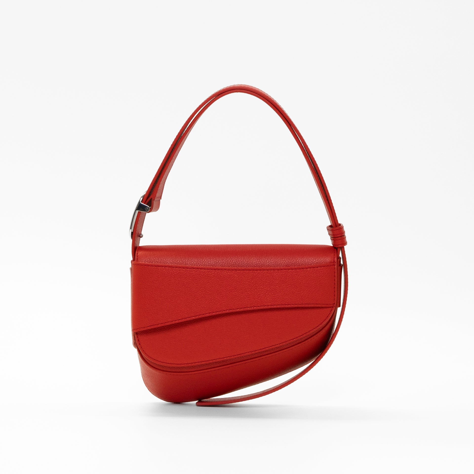 Ellipse Pebble Leather Shoulder Bag in Tomato