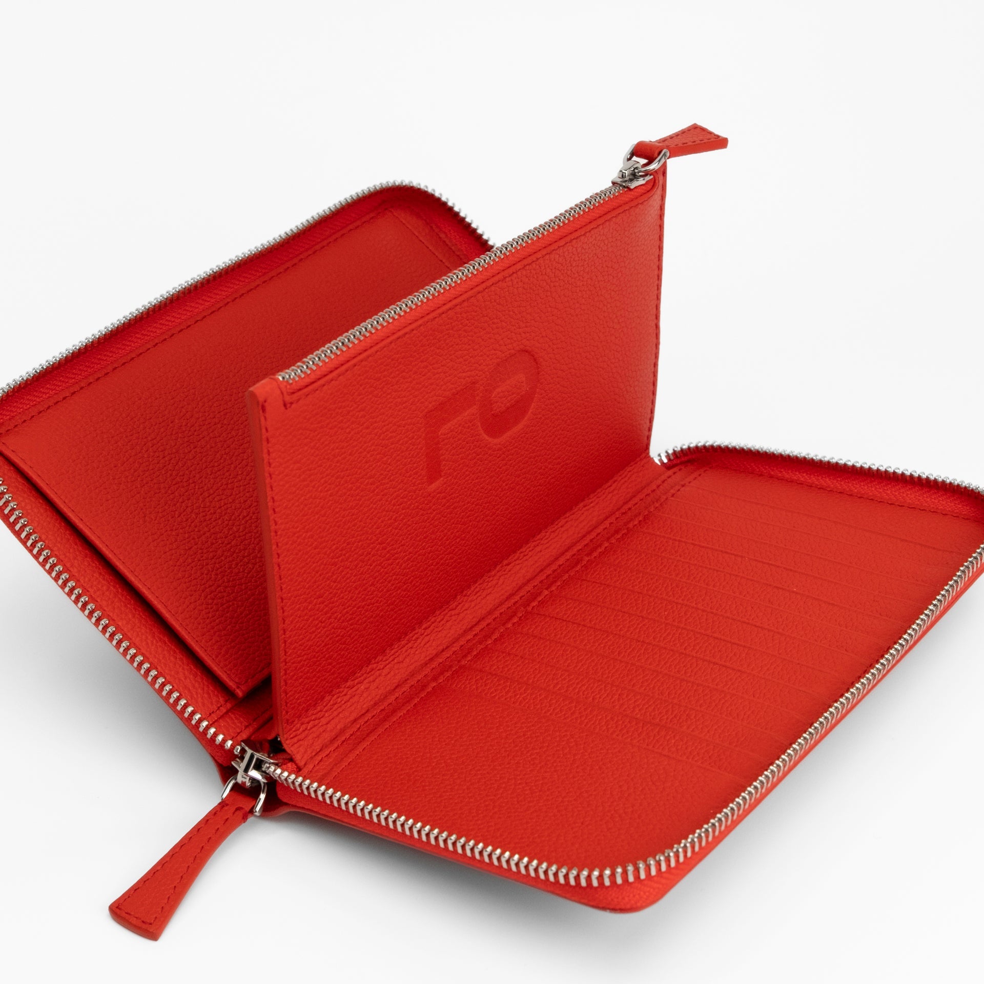 Ellipse Pebble Leather Travel Wallet in Tomato