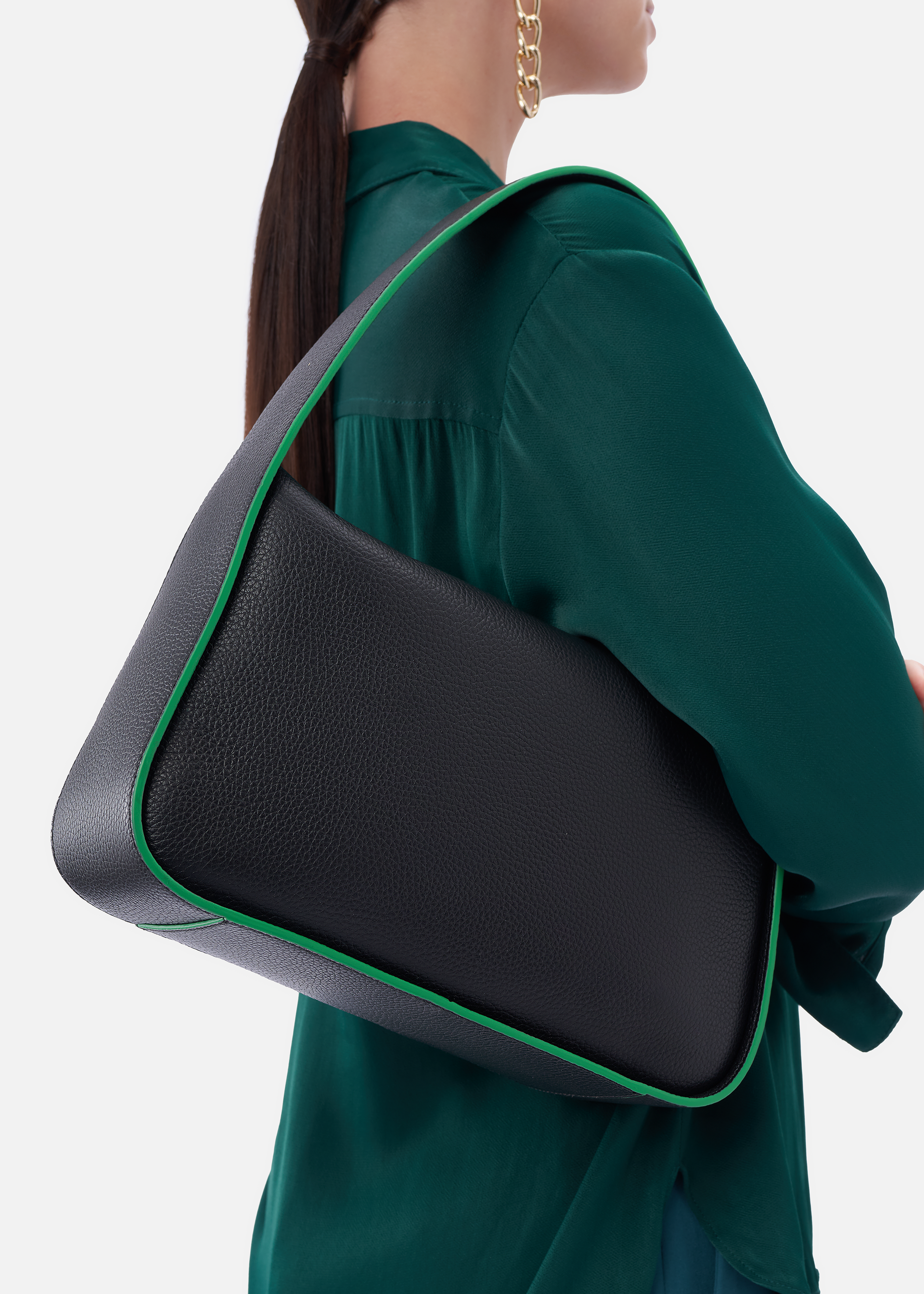 Pebble sales leather handbag