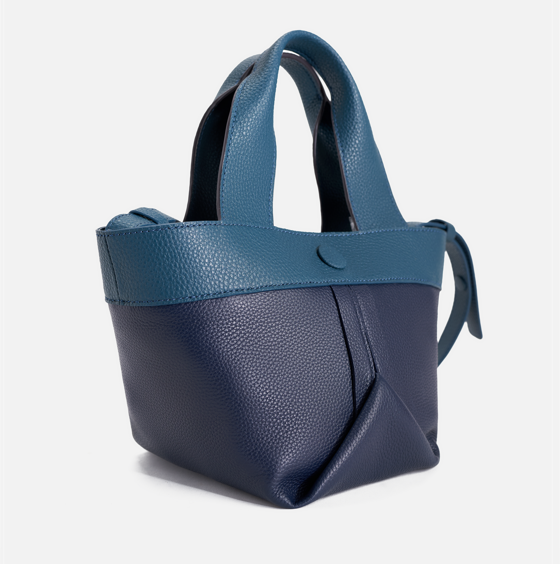 Gusset small pebble leather tote in emerald forest / blazer blue